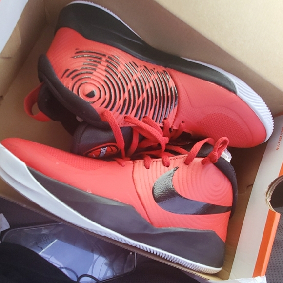 Nike team hustle D 9 (gs) - Picture 1 of 3